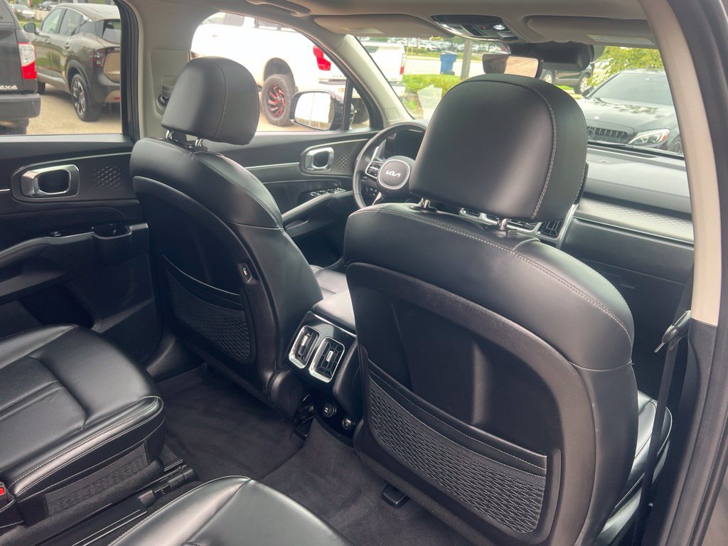 Certified 2023 Kia Sorento SX AWD/4WD image 17