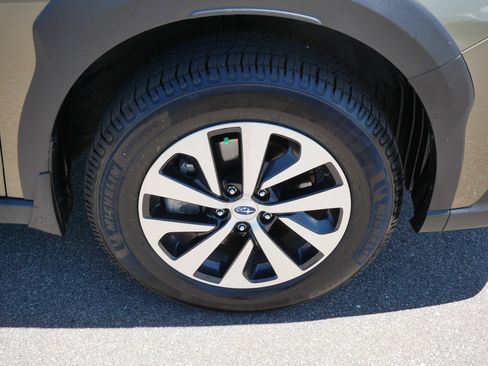 Certified 2025 Subaru Outback Premium AWD/4WD image 15