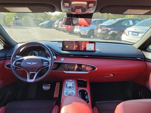 Used 2022 Genesis GV70 3.5T Sport image 15