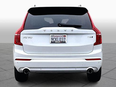 Used 2019 Volvo XC90 T5 Momentum image 4