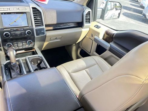 Used 2019 Ford F150 Lariat w/ Equipment Group 502A Luxury image 30