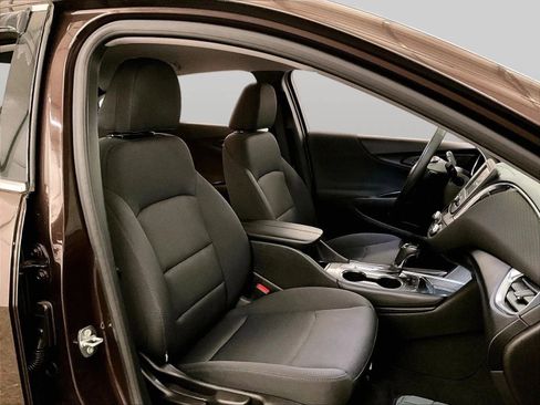Used 2016 Chevrolet Malibu LT FWD image 7
