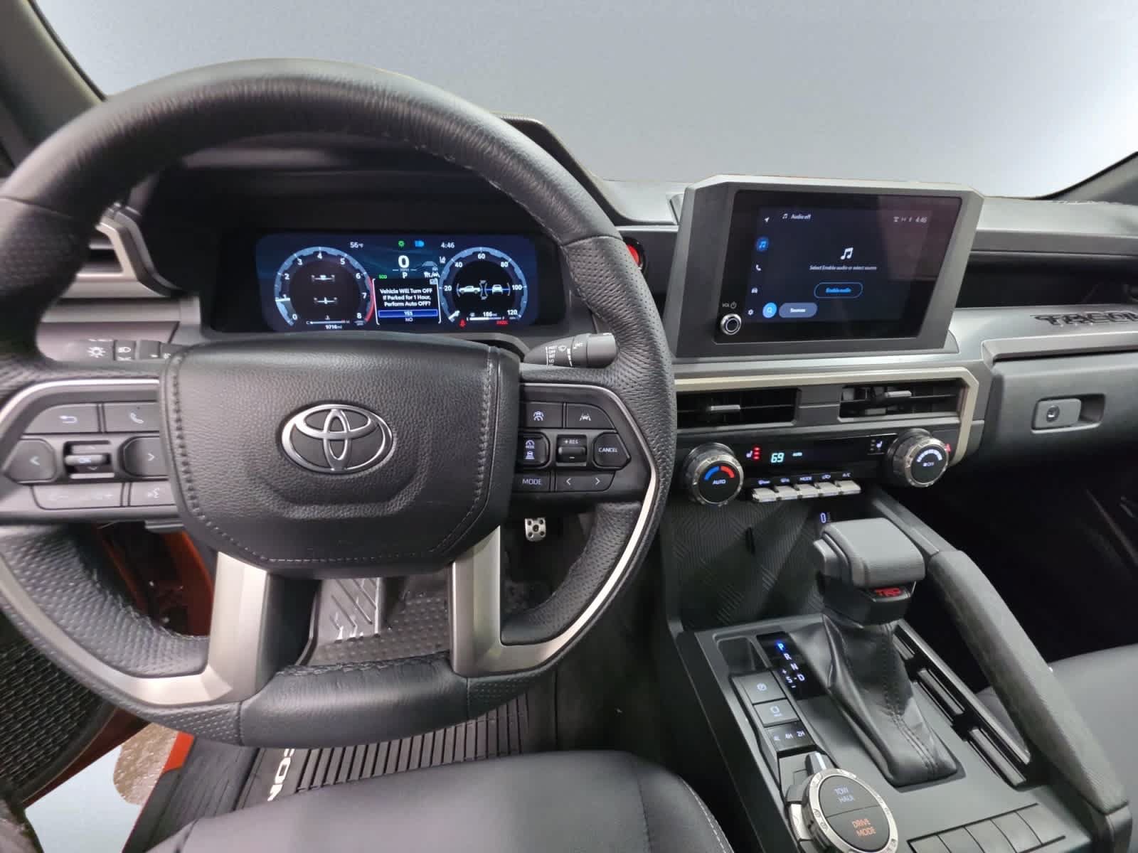 Used 2025 Toyota Tacoma TRD Sport AWD/4WD image 5