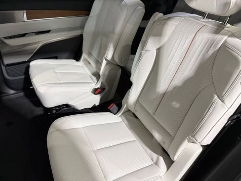 New 2026 Cadillac Vistiq Luxury AWD/4WD image 42
