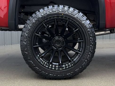 Used 2026 GMC Sierra 1500 AT4X w/ LPO, Black Badging Package AWD/4WD image 11