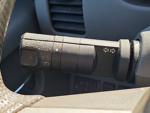 Used 2018 Nissan Frontier SV image 29