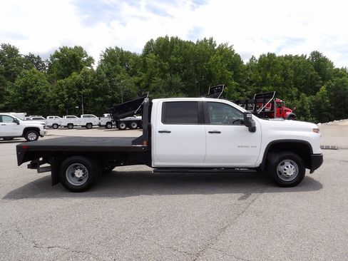 Used 2025 Chevrolet Silverado 3500 W/T w/ WT Convenience Package AWD/4WD image 9