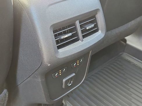 Used 2020 Chevrolet Equinox Premier image 21