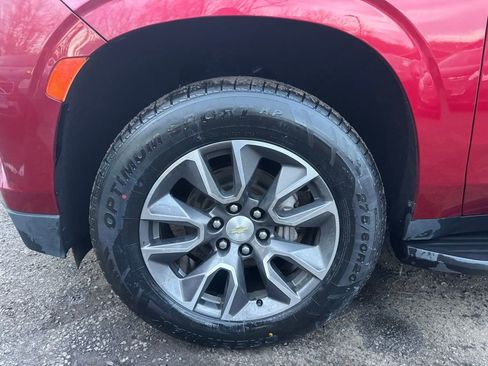 Used 2021 Chevrolet Tahoe LT w/ LT Signature Package image 11