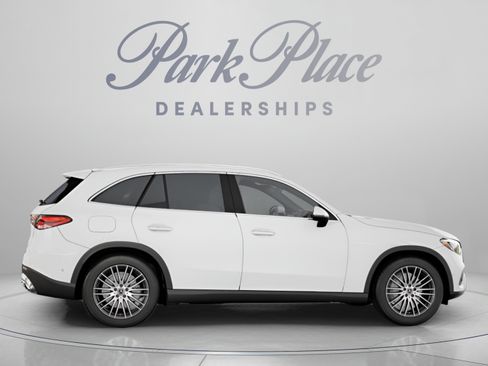 Certified 2026 Mercedes-Benz GLC 300 image 25