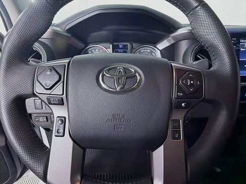 Used 2022 Toyota Tacoma SR5 w/ Technology Package RWD image 13