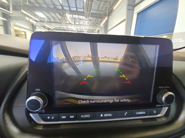 Used 2023 Nissan Rogue SV AWD/4WD image 16