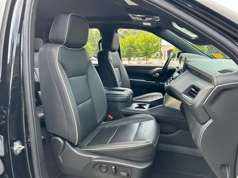 Used 2024 GMC Yukon XL SLT w/ SLT Premium Package RWD image 54