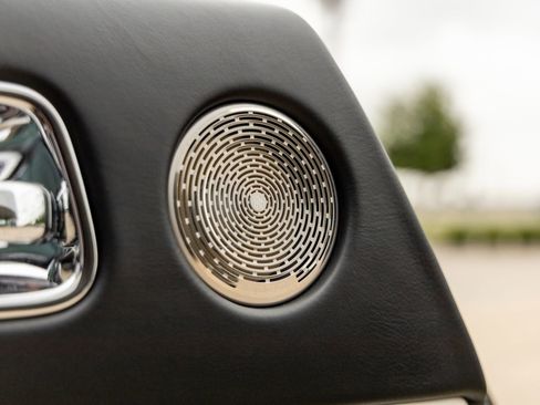 Used 2018 Rolls-Royce Wraith RWD image 26