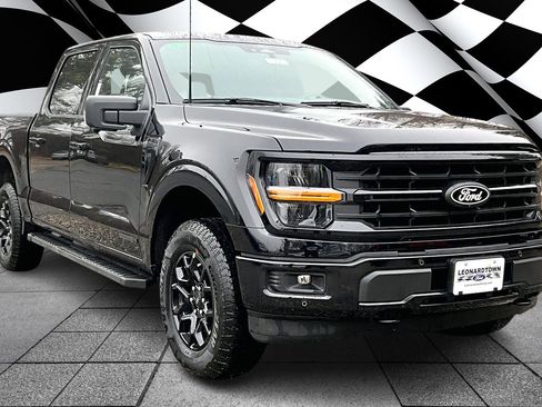 New 2026 Ford F150 XLT w/ Equipment Group 302A MID AWD/4WD image 2