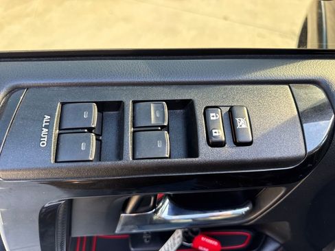 Used 2020 Toyota 4Runner TRD Off-Road Premium image 15