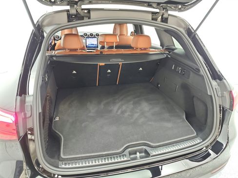 Used 2025 Mercedes-Benz GLC 350e 4MATIC image 21