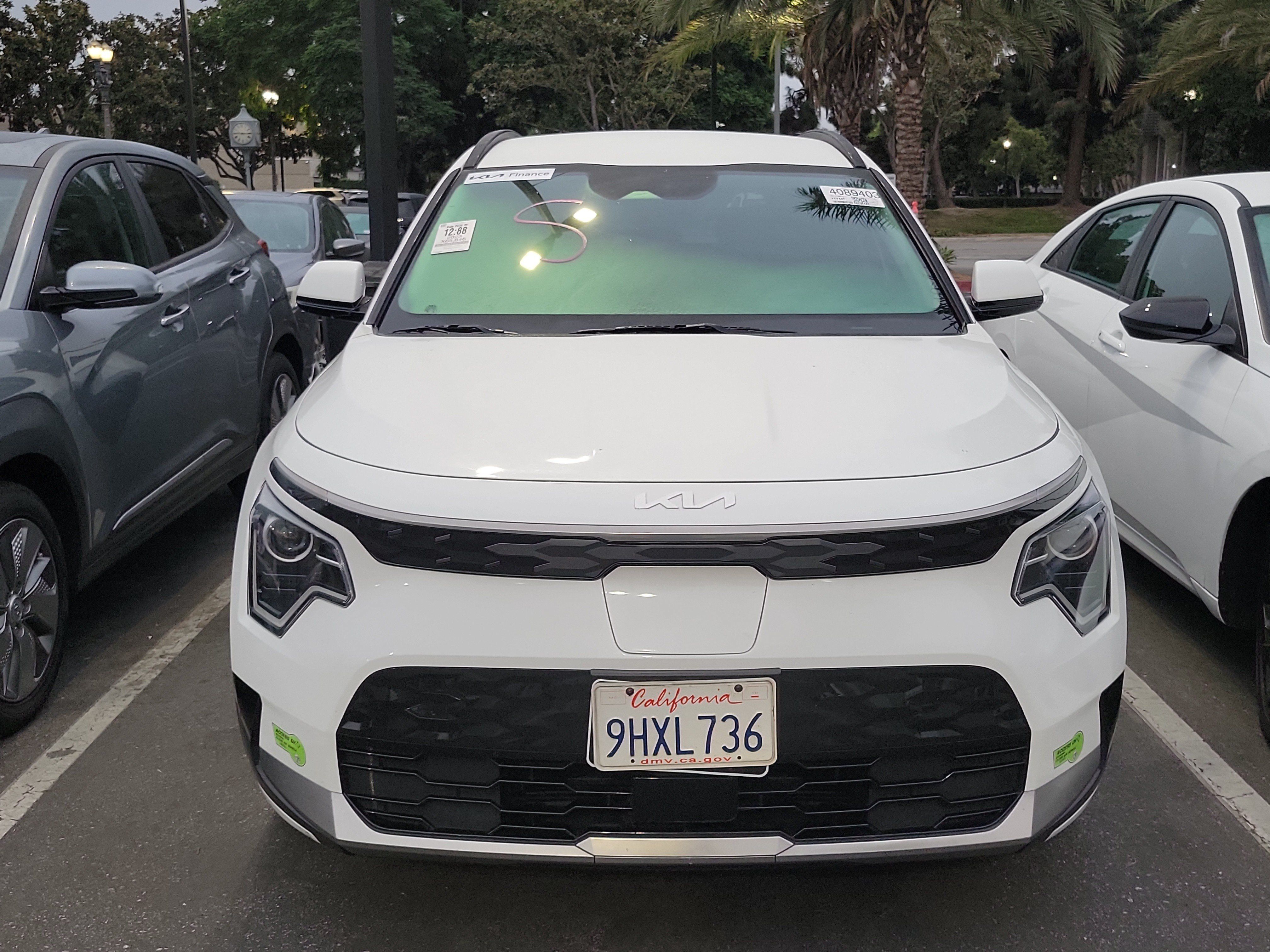 Used 2023 Kia Niro Wind FWD image 2
