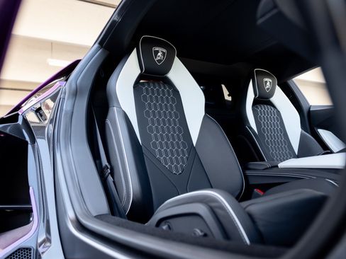 Used 2026 Lamborghini Revuelto AWD/4WD image 70