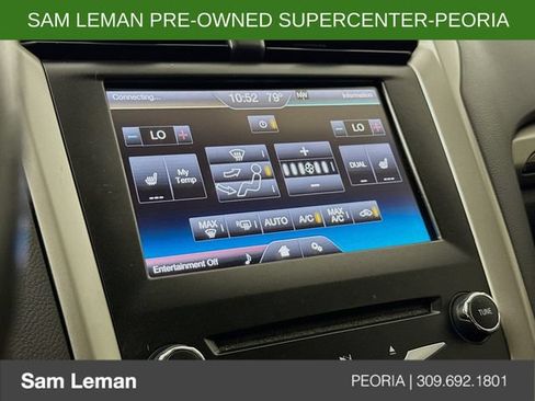 Used 2015 Ford Fusion SE w/ Equipment Group 202A FWD image 15