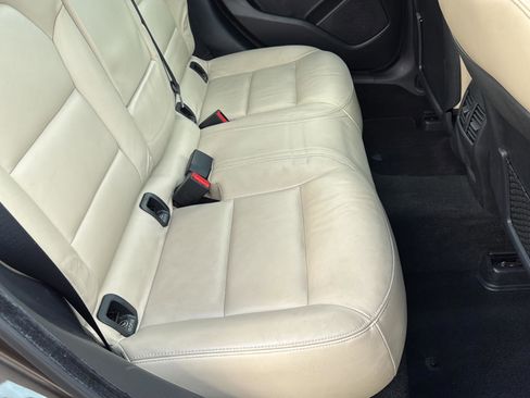 Used 2018 INFINITI QX30 Premium w/ Navigation Package image 20