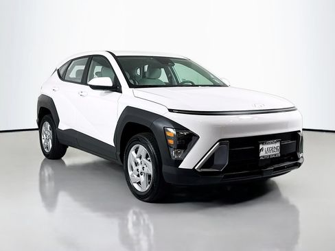 Used 2025 Hyundai Kona SE AWD/4WD image 4