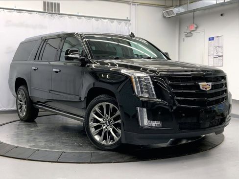 Used 2020 Cadillac Escalade ESV Premium Luxury w/ Escalade Sport Edition image 9
