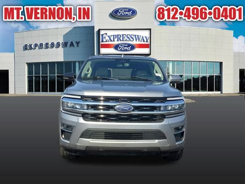 Used 2024 Ford Expedition Limited AWD/4WD image 4