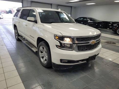 Used 2016 Chevrolet Suburban LT w/ LT Signature Package image 1