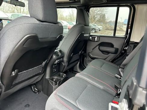 New 2025 Jeep Wrangler Unlimited Rubicon AWD/4WD image 14