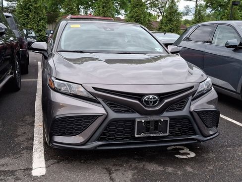 Used 2023 Toyota Camry SE w/ Cold Weather Package FWD image 4