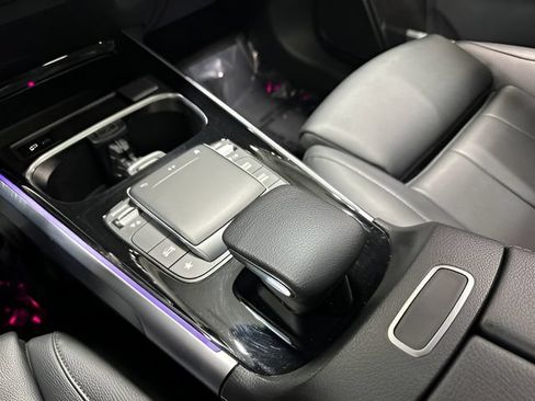 Used 2023 Mercedes-Benz GLB 250 4MATIC image 26