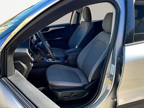 Used 2022 Ford Escape SE image 25