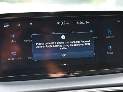 Used 2023 Hyundai Santa Fe Limited image 30