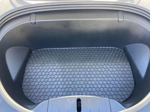 Used 2019 Tesla Model 3 Mid Range image 25