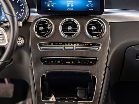 Used 2022 Mercedes-Benz GLC 300 GLC 300 image 36