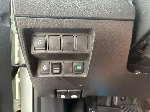 Used 2017 Nissan Rogue Sport SV w/ SV All-Weather Package image 43