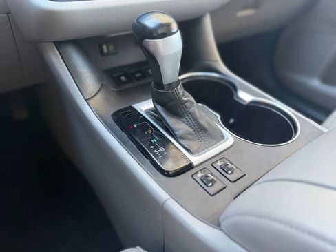 Used 2016 Toyota Highlander XLE AWD/4WD image 21