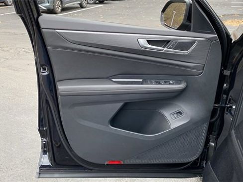 New 2026 Volkswagen Atlas Cross Sport SE image 19