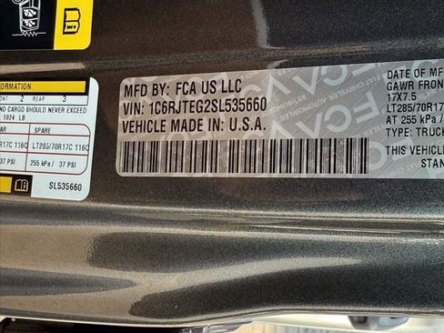 New 2025 Jeep Gladiator Mojave w/ Convenience Group image 26