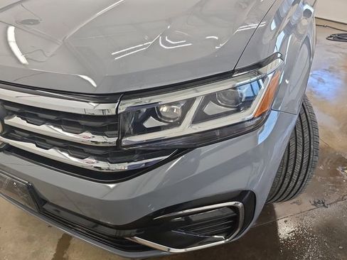 Used 2020 Volkswagen Atlas Cross Sport SEL Premium R-Line AWD/4WD image 22
