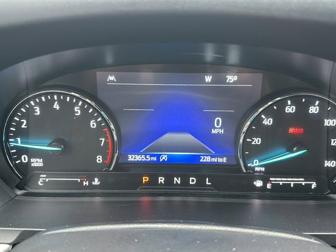 Used 2024 Ford Explorer XLT w/ Equipment Group 202A image 27