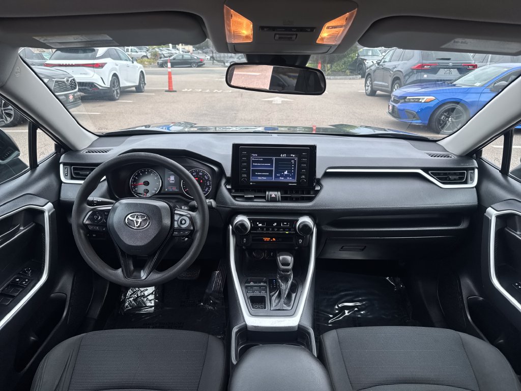 Used 2021 Toyota RAV4 LE AWD/4WD image 11