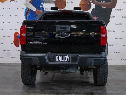 Used 2018 Chevrolet Colorado ZR2 w/ ZR2 Midnight Special Edition image 21