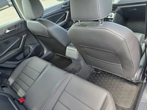 Used 2024 Volkswagen Jetta SE FWD image 30
