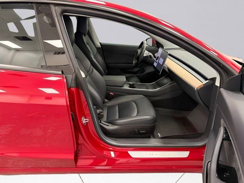 Used 2018 Tesla Model 3 Long Range image 12