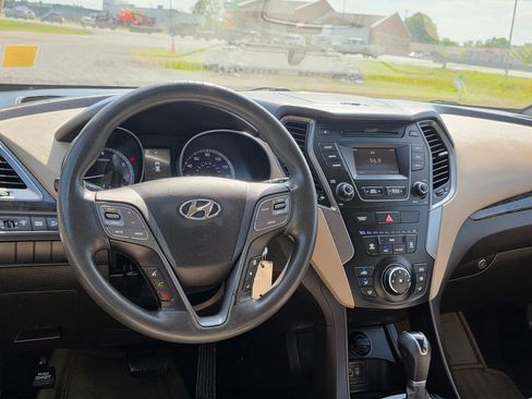 Used 2018 Hyundai Santa Fe Sport FWD image 35