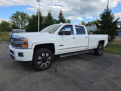 Used 2015 Chevrolet Silverado 2500 High Country w/ Duramax Plus Package AWD/4WD image 1