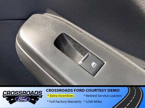 New 2025 Ford Escape SE w/ PHEV Premium Package image 40