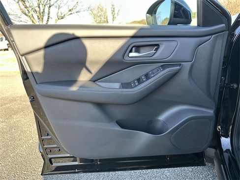 New 2026 Nissan Rogue SV image 14